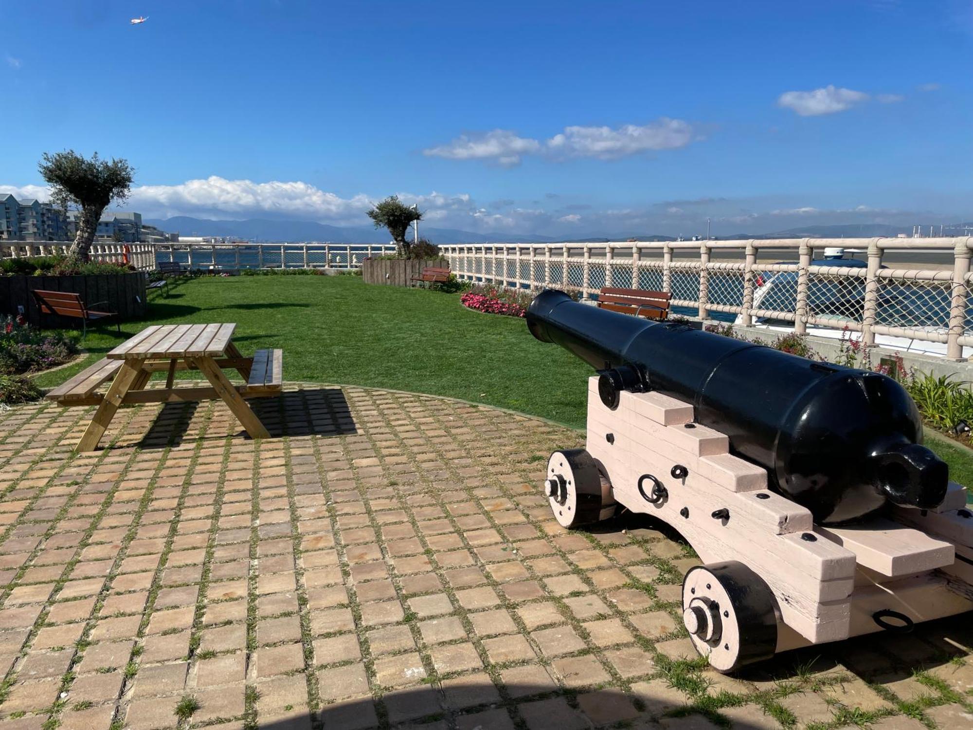 Deluxe Marina View Seafront Gibraltar Stay Exterior foto