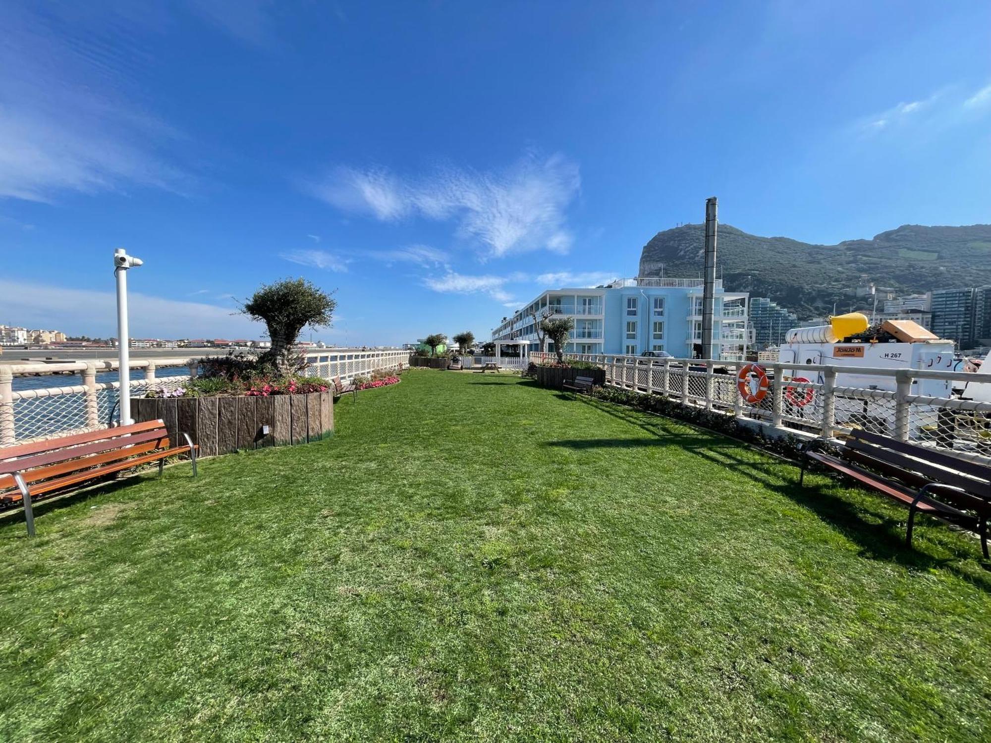 Deluxe Marina View Seafront Gibraltar Stay Exterior foto
