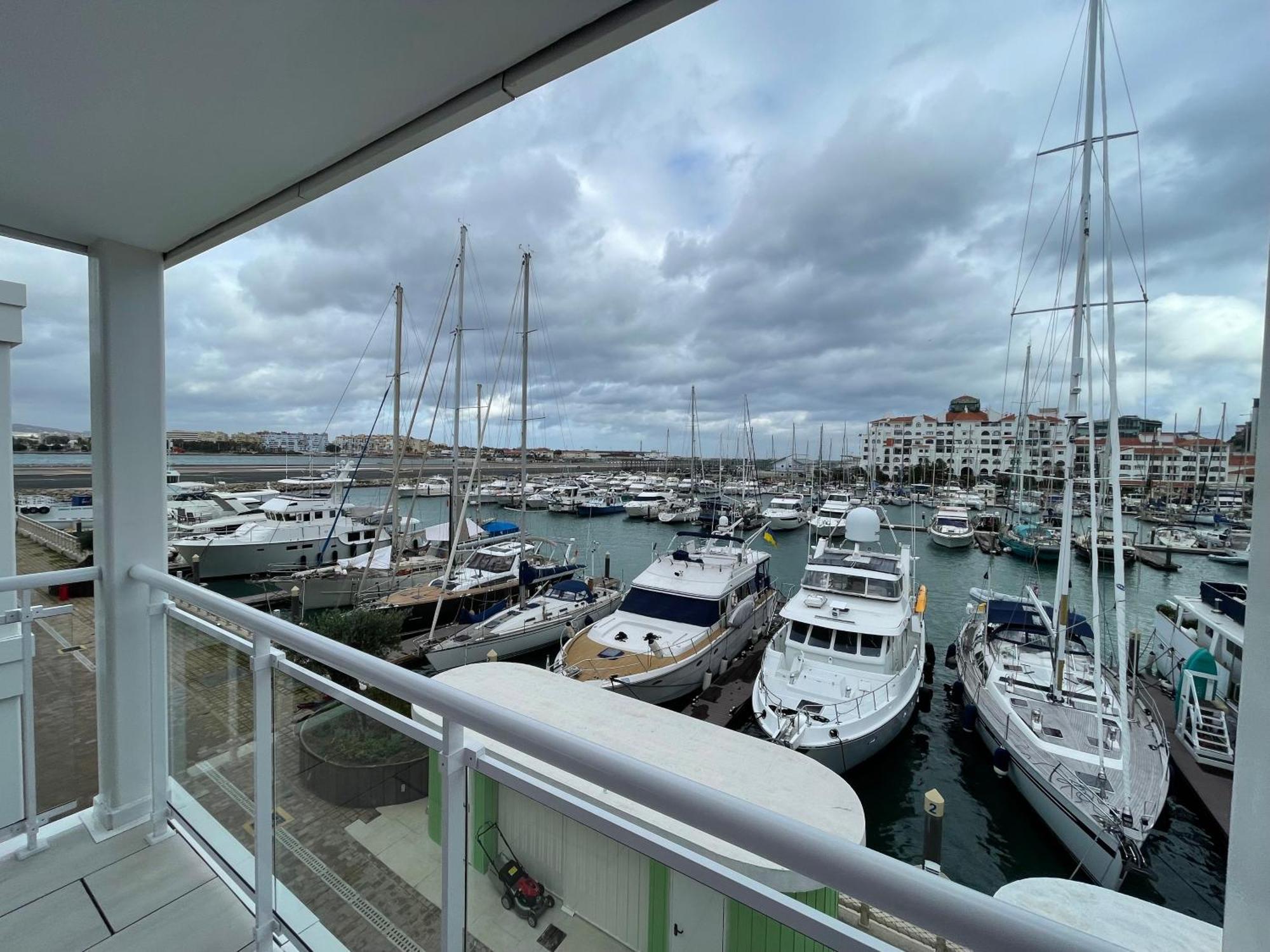 Deluxe Marina View Seafront Gibraltar Stay Exterior foto